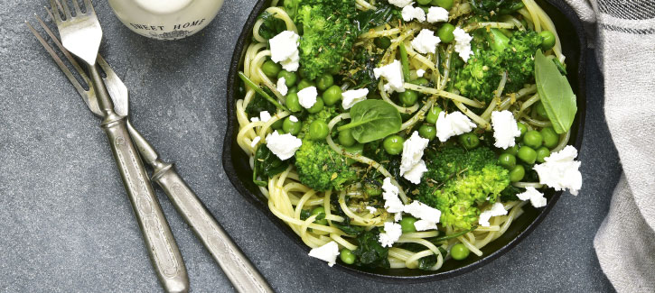 Vegetarische Spaghetti mit Brokkoli und Ziegenkäse
