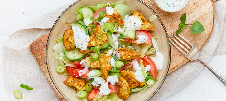 Hähnchen-Shawarma-Salat mit Minzsoße