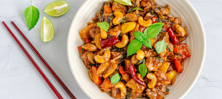 Gebratenes Hähnchen mit Cashew