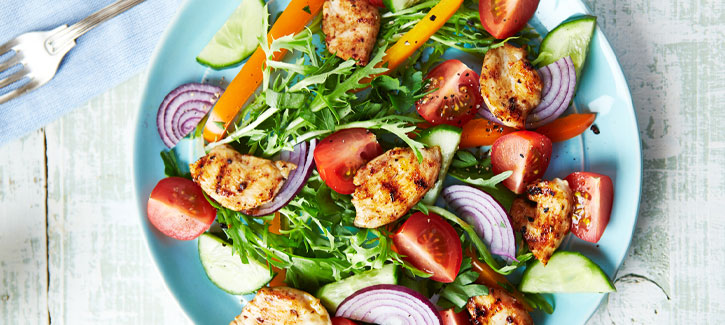 Mediterraner Hähnchensalat