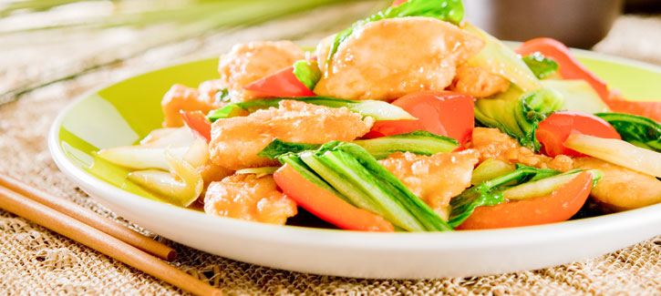 Östliches Hähnchen mit Pak Choi
