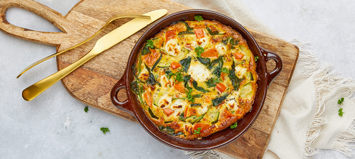 Frittata mit Spinat, Tomate und Zucchini
