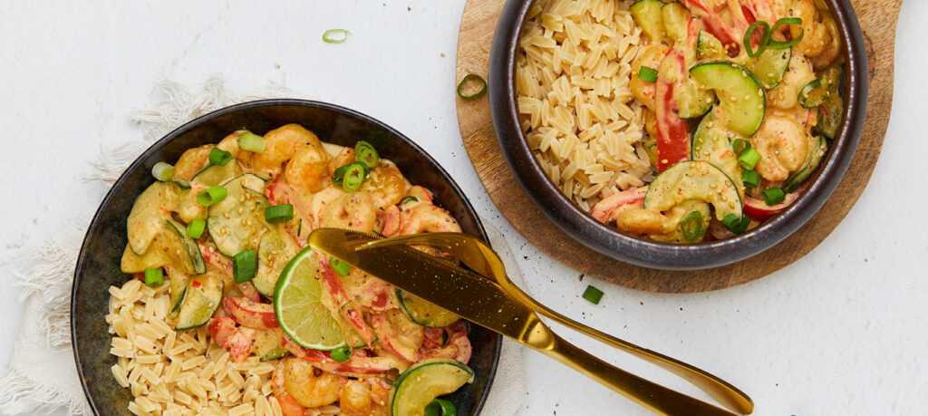 Curry mit Garnelen und Risoni