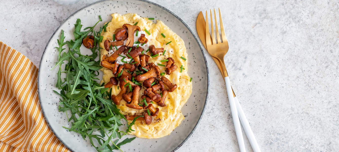 Ruehrei mit Rucola und Pfifferlingen, Low Carb Rezept