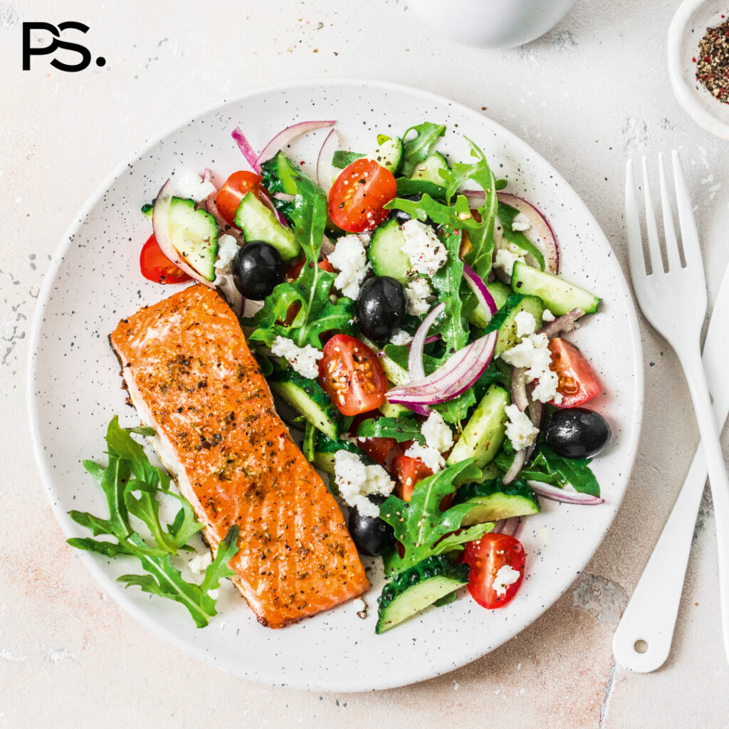 Lachs mit griechischem Salat