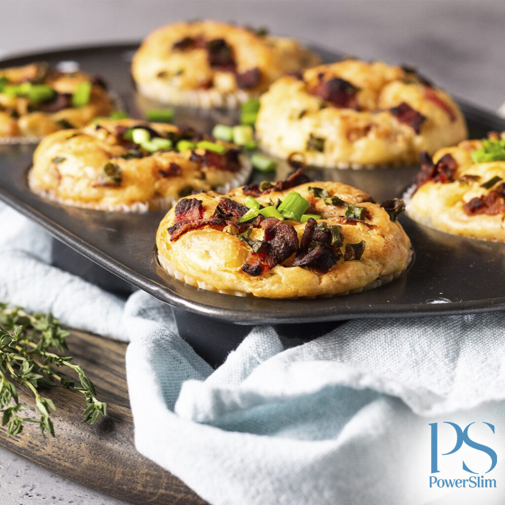 Herzhafte Muffins mit Schinken und Käse