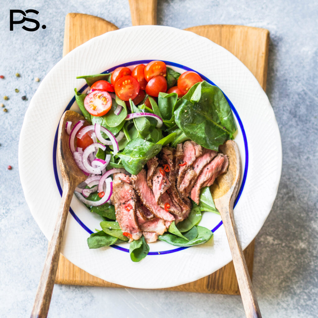 Steakstreifen mit Salat