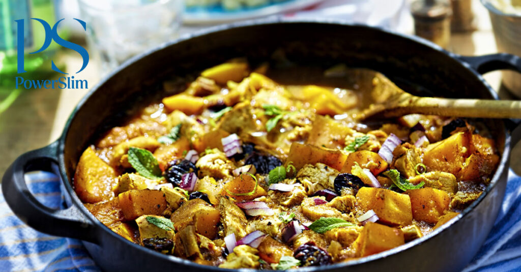 Herbstlicher Eintopf mit Kürbis, Hähnchenfilet und Walnüssen