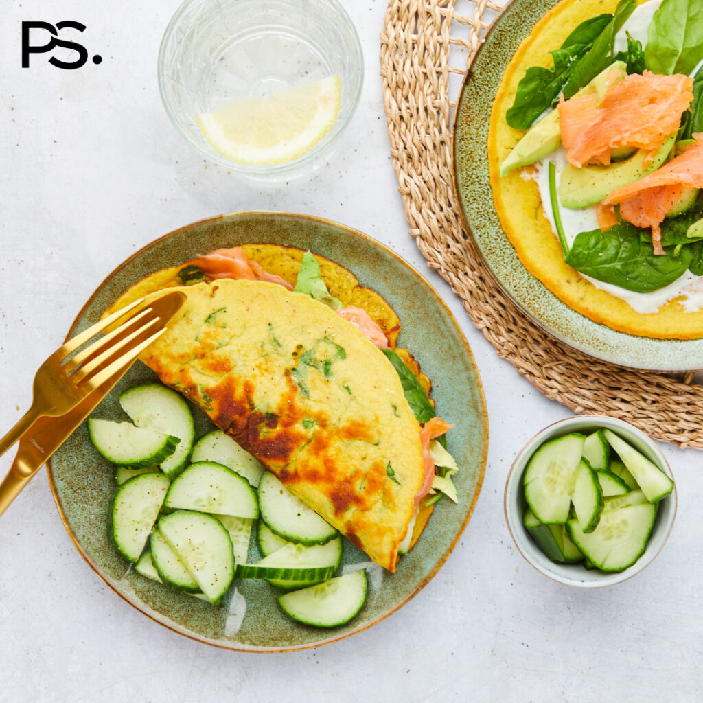 Spinat-Omelett mit geräuchertem Lachs