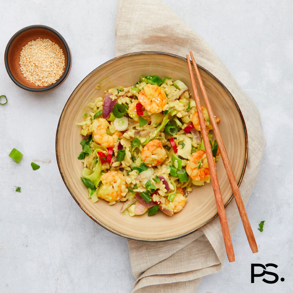 Thaiischer Wok mit Garnelen und Risoni